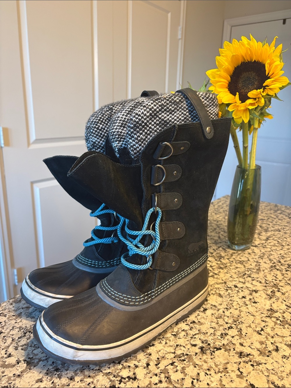 Sorel Black Winter Boots with Blue Laces
